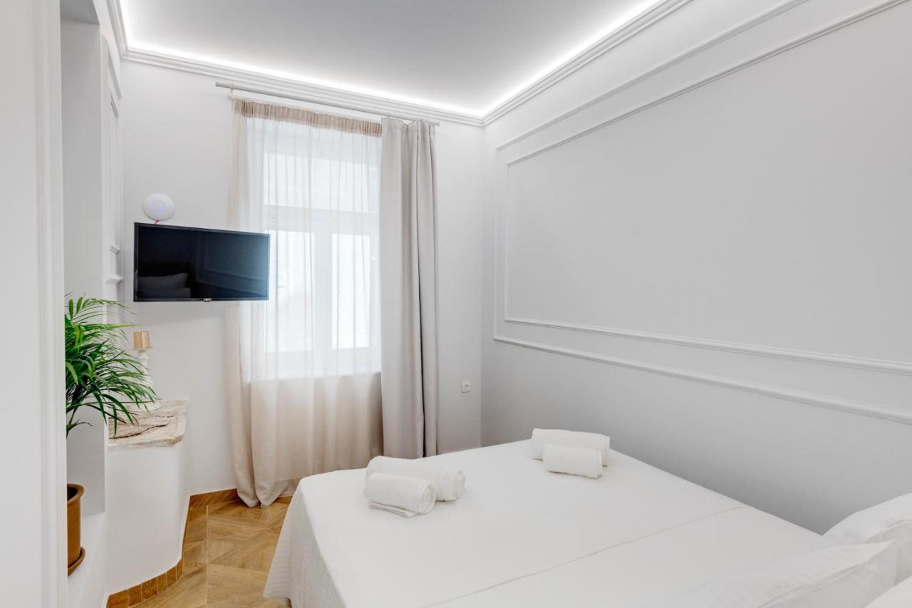 Amare Boutique Suites Ermoupoli Ngoại thất bức ảnh