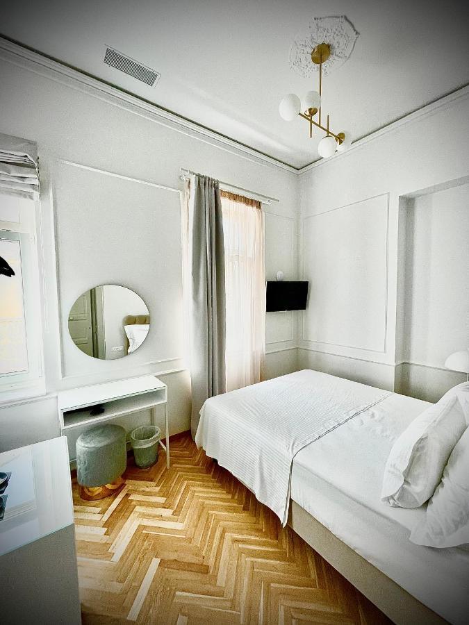 Amare Boutique Suites Ermoupoli Ngoại thất bức ảnh