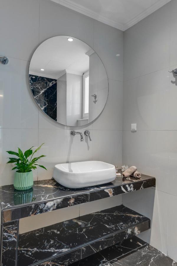 Amare Boutique Suites Ermoupoli Ngoại thất bức ảnh